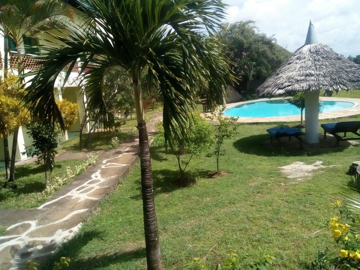 Ashari Hotel Shanzu Buitenkant foto