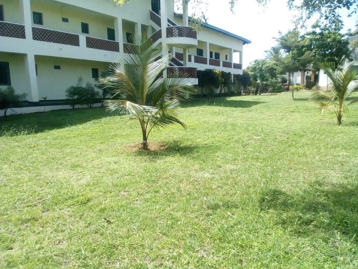 Ashari Hotel Shanzu Buitenkant foto